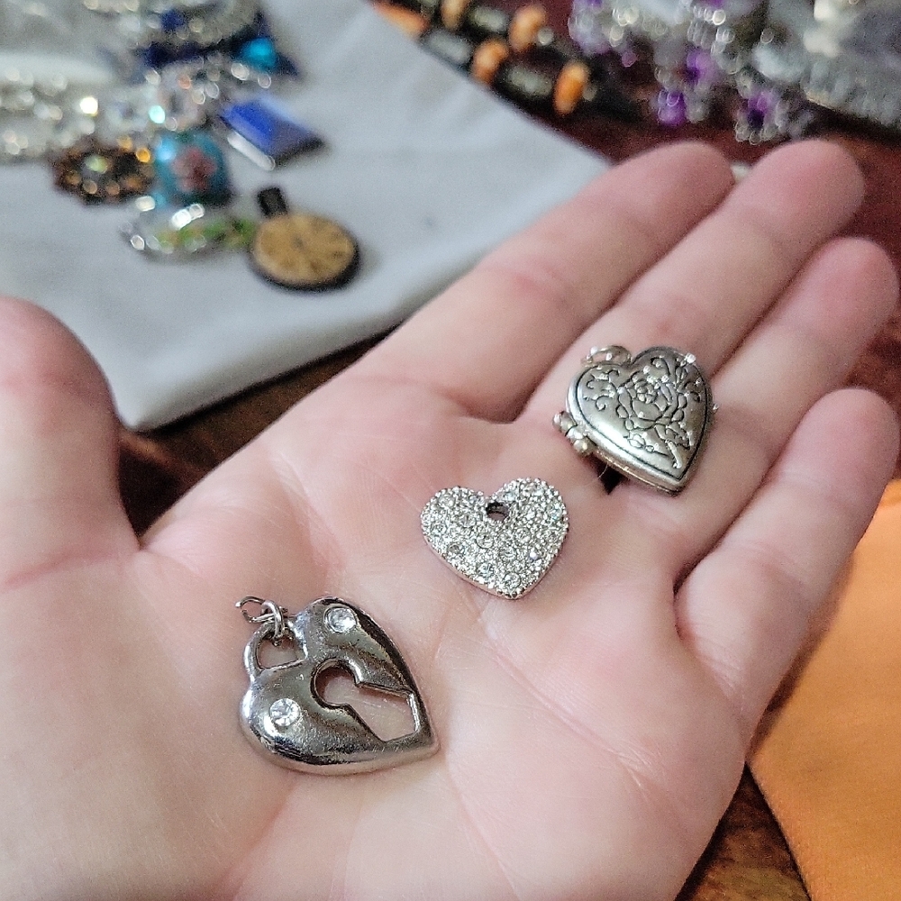 Vintage Silver Heart Pendant Set